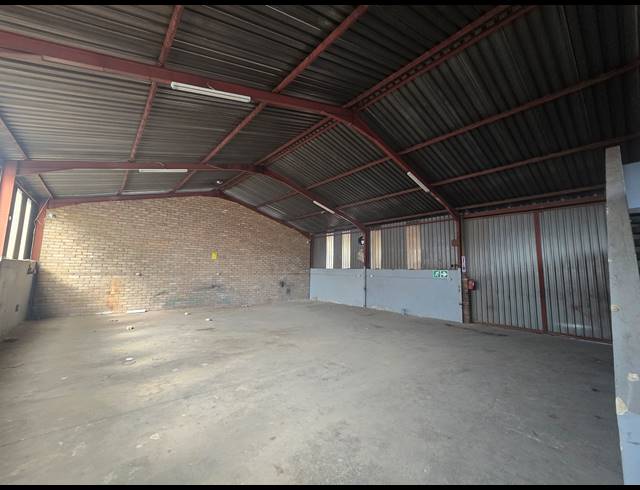 264M² WAREHOUSE TO LET IN ANDERBOLT